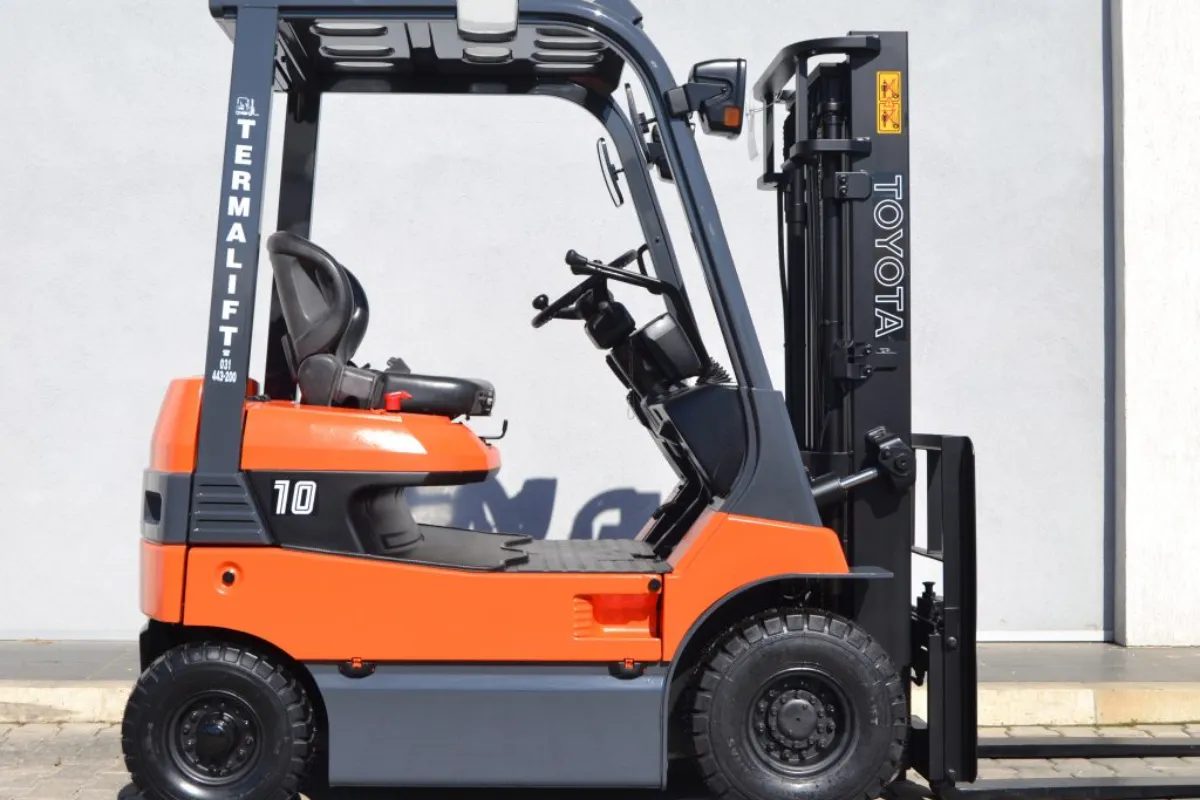 Tổng Hợp 3 Dòng Xe Nâng Điện Ngồi Lái Phổ Biến Nhất Hiện Nay 7 Xe nâng điện ngồi lái TOYOTA