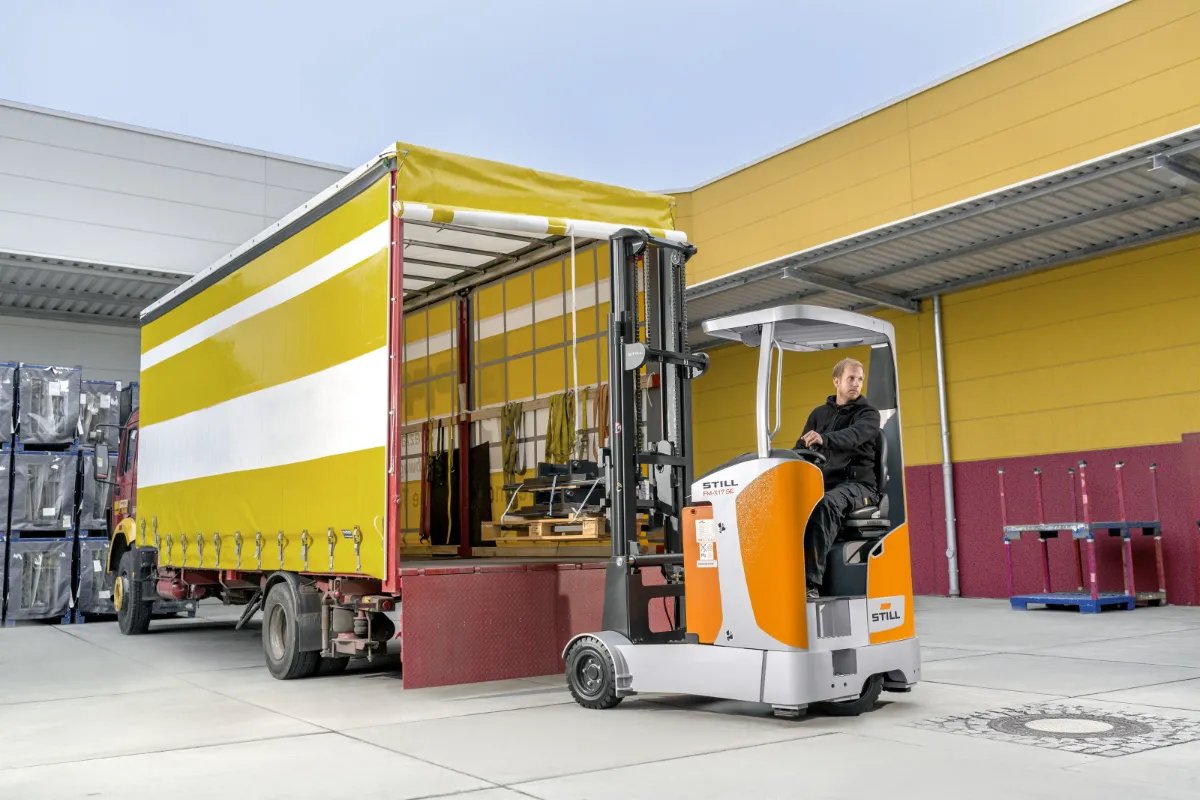 xe nâng điện reach truck